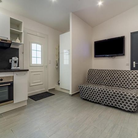La Serenade - Appartements Confort Avec Terrasse モントルイユ エクステリア 写真