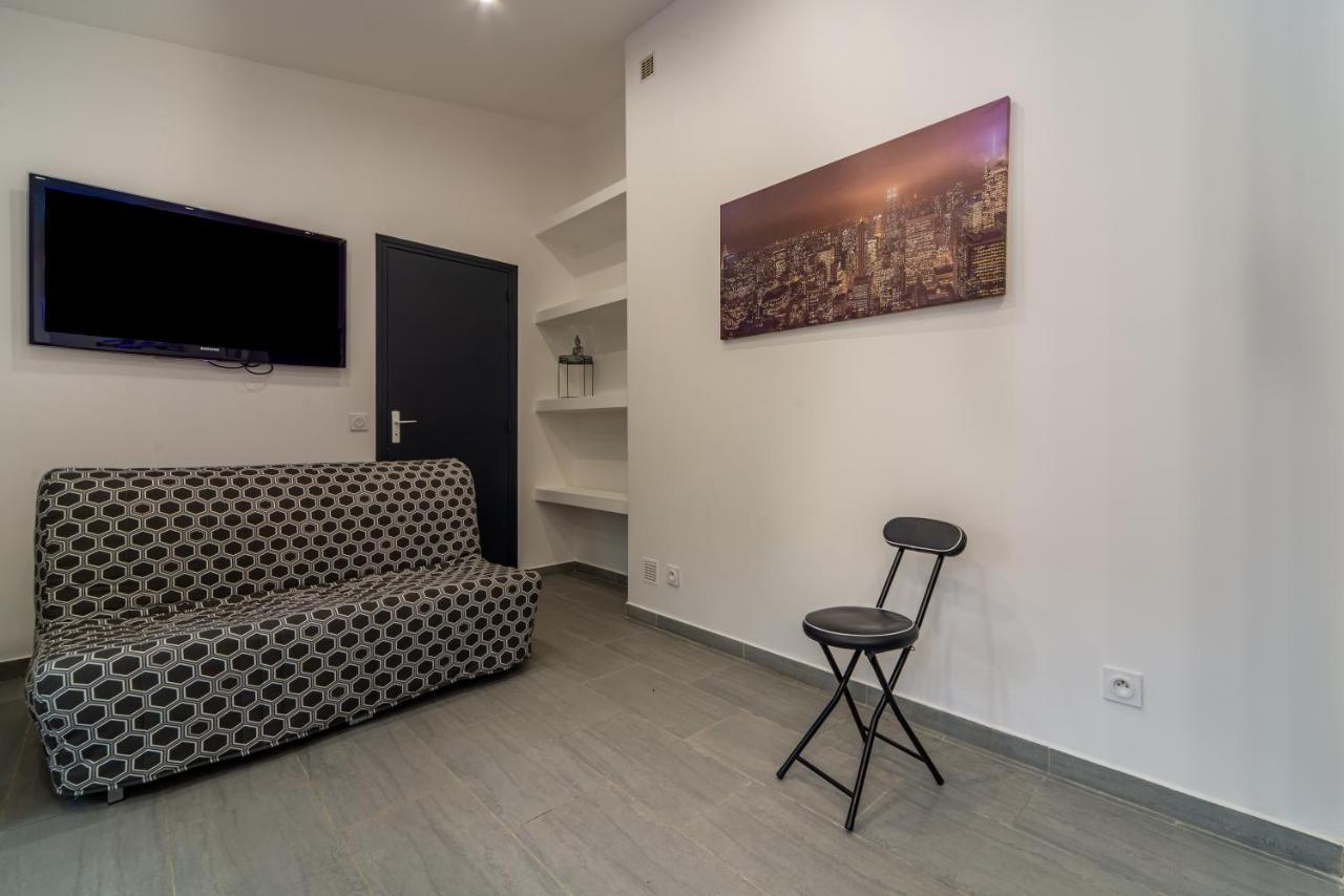 La Serenade - Appartements Confort Avec Terrasse モントルイユ エクステリア 写真